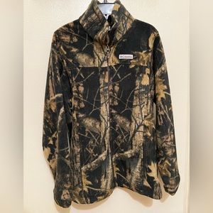 Columbia lightweight camouflage jacket- Size 18-20
